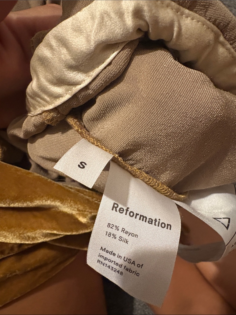 Reformation gold velour jumpsuit - Picture 2 of 7